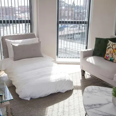 Cosy 1 Bed In Leeds Free Netlfix And Sky Tv And Coffee Machine Leeds (West Yorkshire)